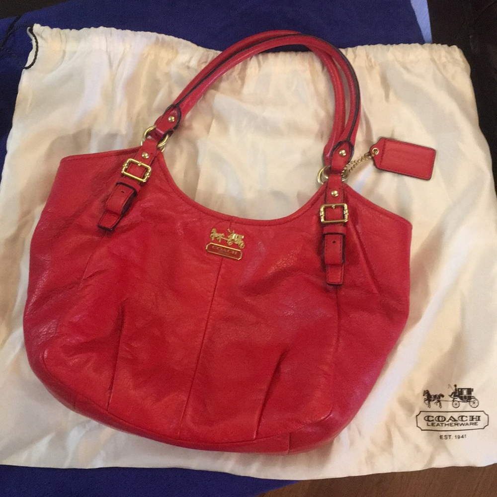 EUC Coach Madison Shoulder Bag!!